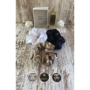 🎉 Host Pick 🎉 Brand new Chanel exclusive bundle
